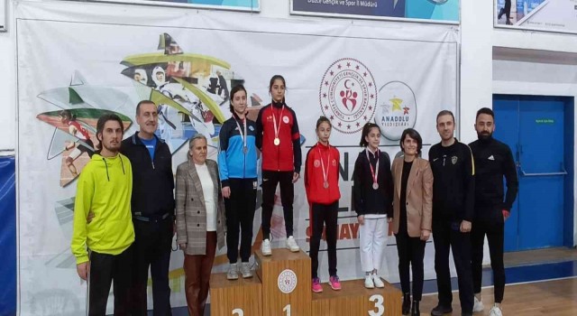 Kızlar karatede şampiyon oldu