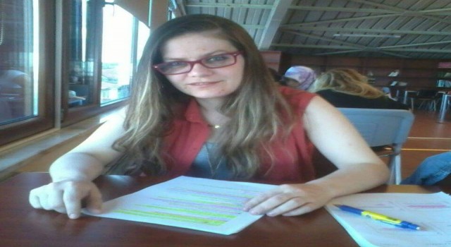 Komşusunu yaktığı iddia edilen anaokulu öğretmeni hakim karşısına çıktı