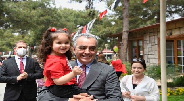 Konyaaltında 23 Nisan coşkusu