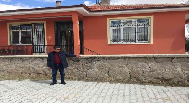 Konyada evin önünde park halindeki otomobil çalındı