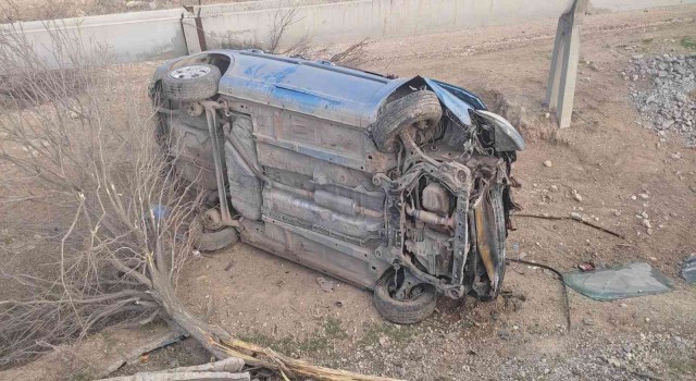 Konyada kontrolden çıkan otomobil takla attı: 6 yaralı