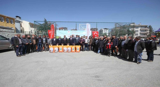 Konyada üreticilere yüzde 75i hibe destekli yağlık ayçiçek tohumu dağıtıldı