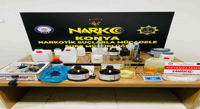 Konyada uyuşturucu imalathanesine çevrilen eve baskın