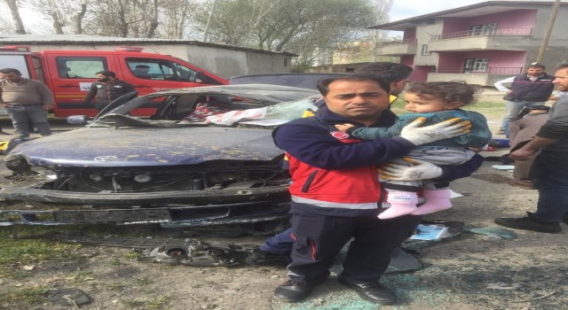 Köpeğe çarpmamak için direksiyonu kırılan otomobil takla attı: 2 yaralı