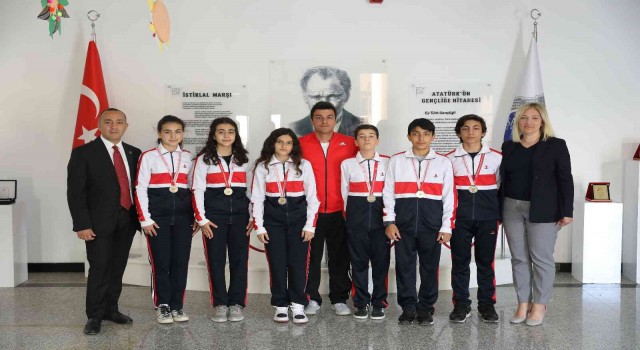 Kort tenisi bölge yarışmasında şampiyonlar SANKOdan