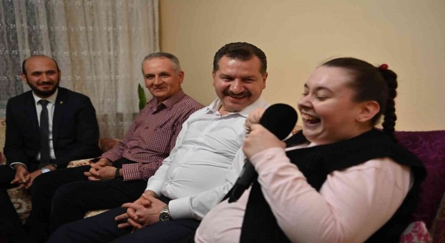 Kübra ile Başkan Yılmazın tebessüm ettiren röportajı
