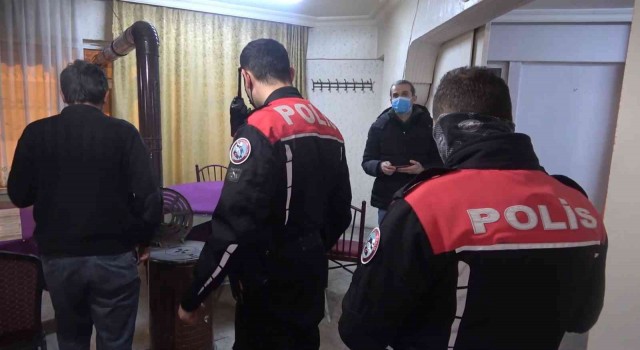 Kumar baskınında gözaltına alınan şahıs: Çek baba çek, vallahi televizyona çıktık