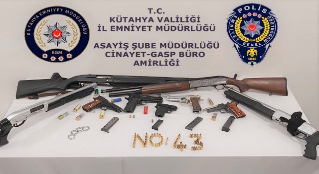 Kütahyadaki suç örgütü operasyonuna 2 tutuklama