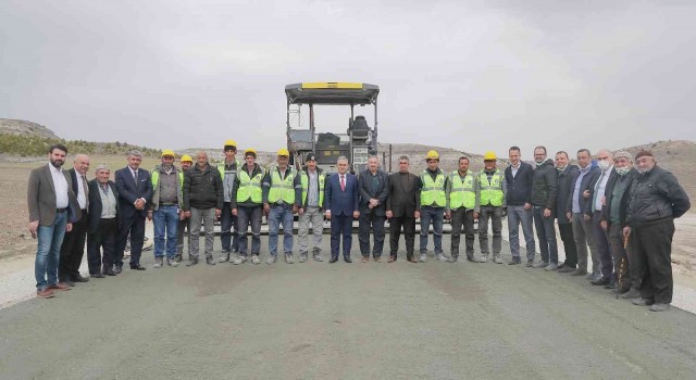 Kütahyanın İshak Seydi Mahallesine beton yol