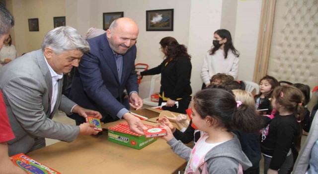 Kuyucaklı çocuklar geleneksel Ramazan Çocuk Eğlencesi ile doyasıya eğlendi