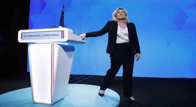 Le Pen: Fransayı 5 yıl içinde düzene sokacağım