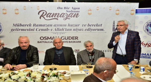 Malatyanın kanaat önderlerini iftarda bir araya geldi