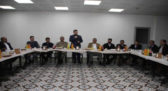 Malazgirtte şehit aileleri ve gaziler onuruna iftar yemeği