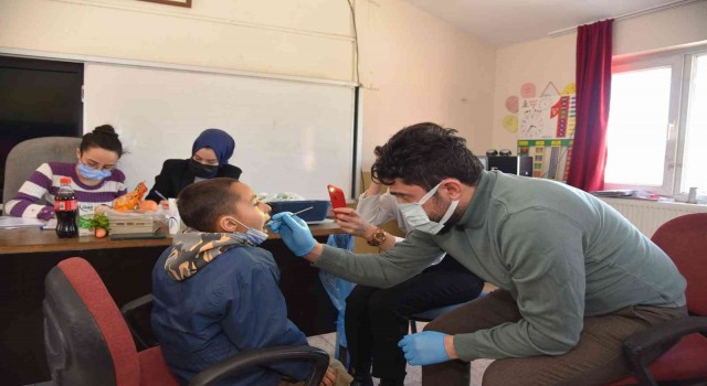 Manisanın minik dişlerine büyük dokunuş