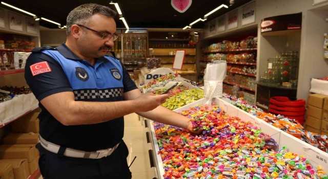 Marketlerde tatlı ve şeker denetimi