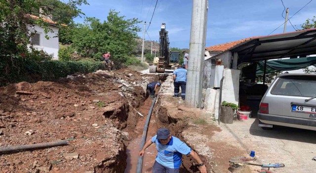 Marmariste Kırsal Mahallelerinin içme suyu hatları yenileniyor