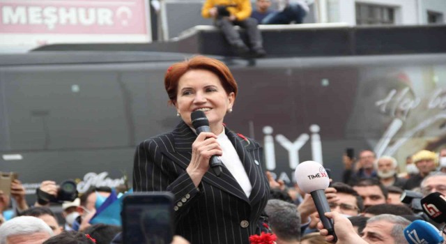 Meral Akşener: "Seçmenin velinimet olduğunu hatırlatmak için yollardayım"