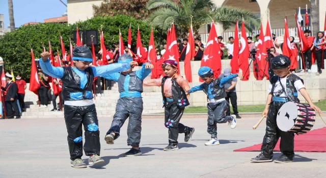 Mersinde 23 Nisan coşkusu