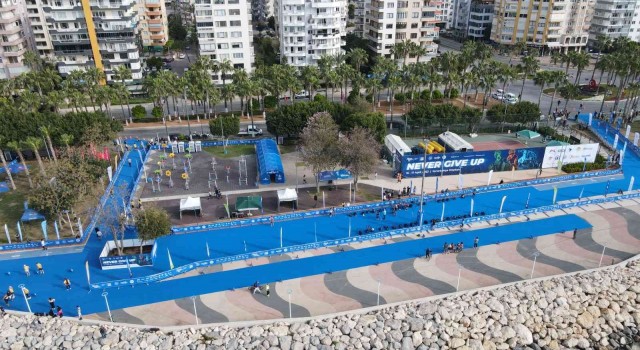 Mersinde Avrupa Triatlon Kupasında ilk yarışlar başladı