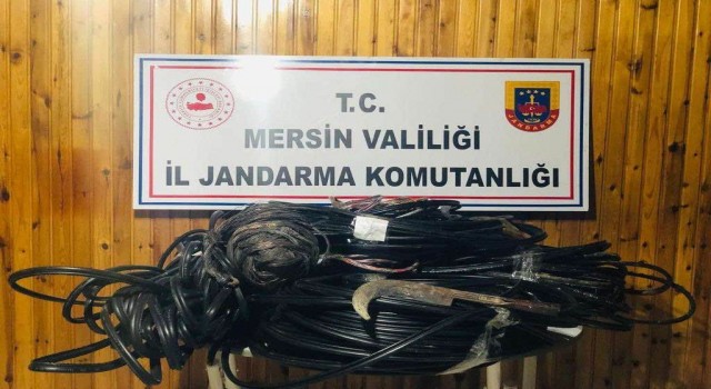Mersinde kablo hırsızlığı yapan 3 şüpheli tutuklandı