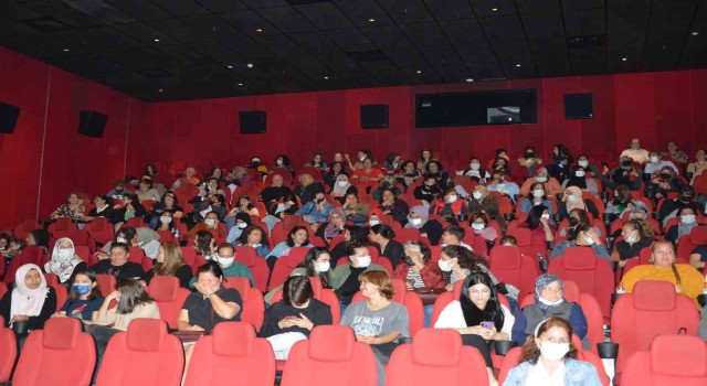 Mersinde kadınlar sinema etkinliğinde buluştu