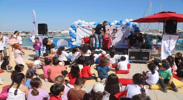 Mersindeki Çocuk Şenliği renkli görüntülere sahne oldu