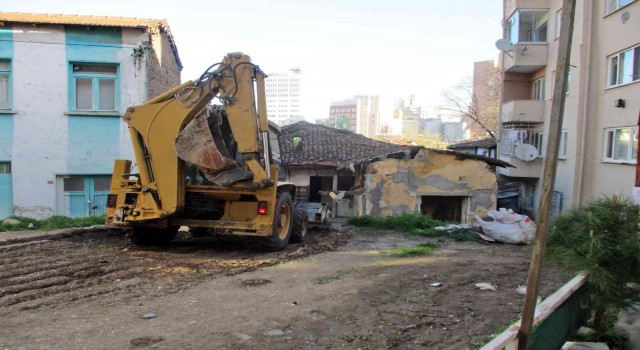 Metruk binalar yıkılıyor mahalleler nefes alıyor