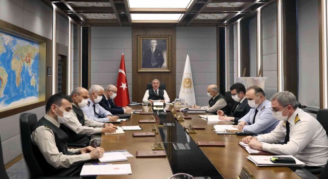 Milli Savunma Bakanı Akardan “mayın” açıklaması