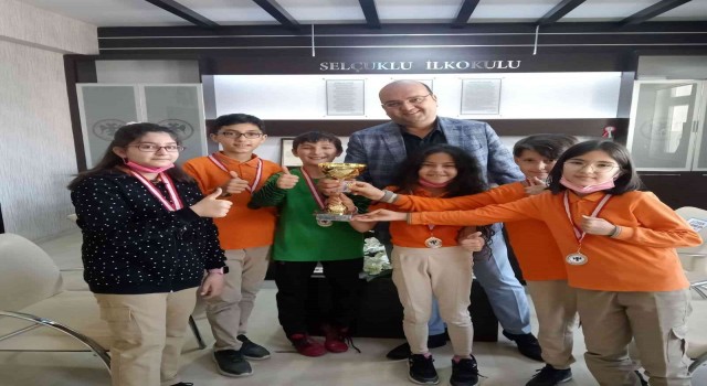 Minikler Okullar Arası Zekâ Oyunları Şampiyonasında derece yaptı