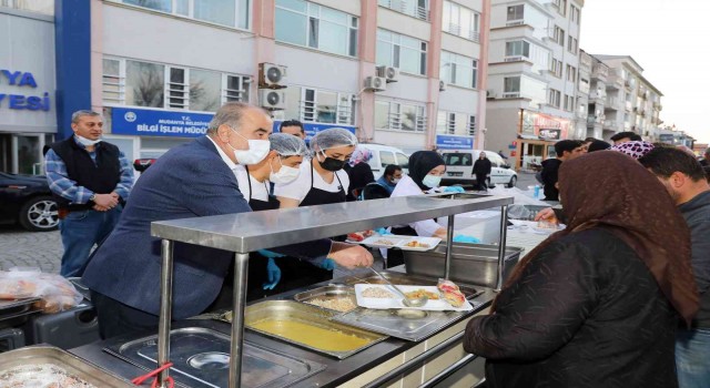 Mudanya iftar sofrasında buluştu