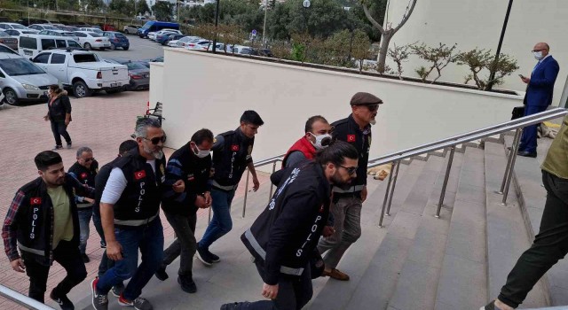 Muğladaki yangınla ilgili gözaltına alınan 3 şüpheli adliyeye sevk edildi