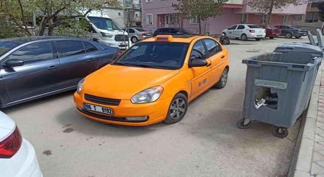 Müşteri olarak bindiği taksiyi kaçıran şahıs jandarmadan kaçamadı