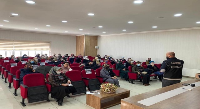 Narkotik polislerinden annelere eğitim