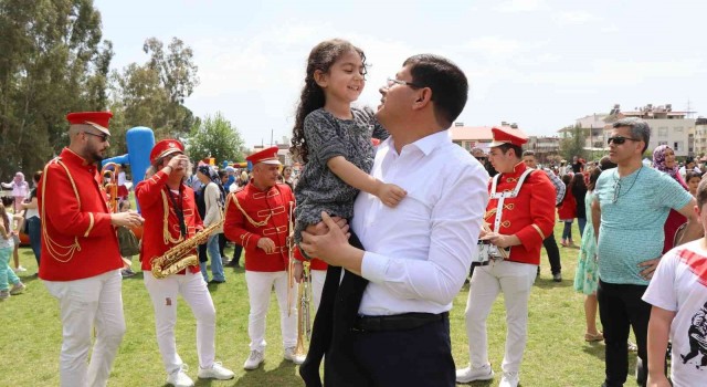Nazillide çocuklar doyasıya eğlendi