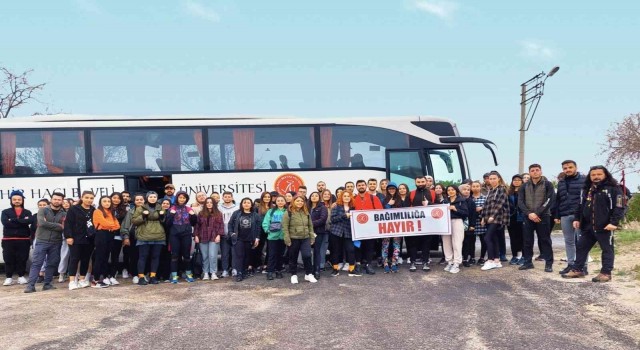 NEVÜ Bağımlılıkla Mücadele Koordinatörlüğü Öncülüğünde Doğa Yürüyüşü Etkinliği düzenlendi