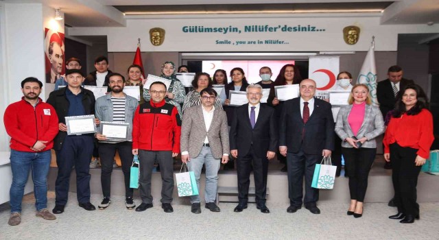 Nilüferde eğitimli hasta bakıcılara sertifikaları verildi