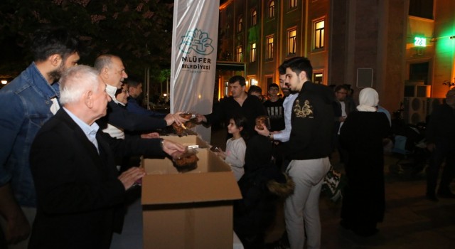 Nilüferde Kadir Gecesi ikramı