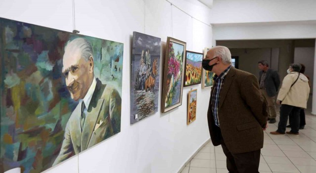 Nilüferde kursiyerler çalışmalarını sergiledi