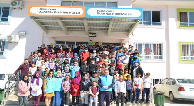 Öğrenciler bayram harçlıklarını erkenden aldı