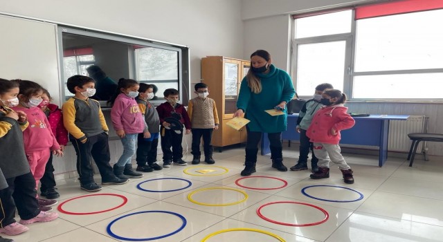 Öğrenciler eğlenerek öğreniyor