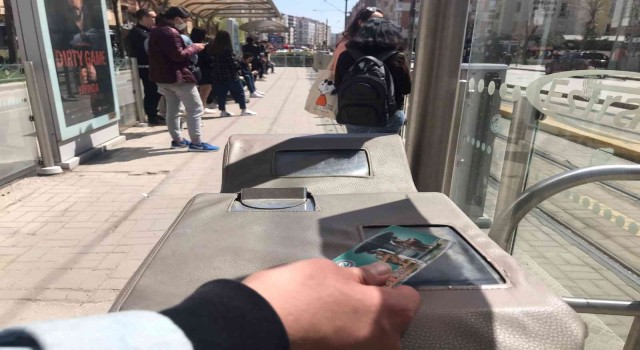 Öğrenciler ulaşım ücretlerini Büyükşehirin karşılamasını istiyor