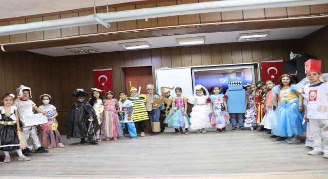 Öğrencilerden 23 Nisanda sıfır atık defilesi