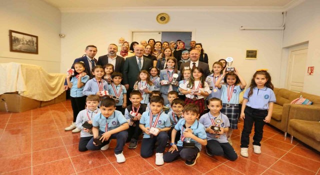Öğrencilerden Başkan Aygüne teşekkür