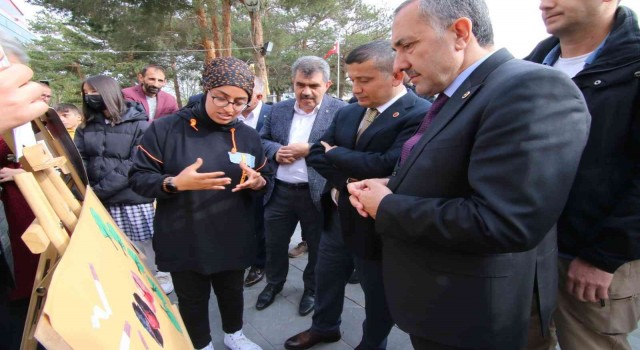 Öğrencilerden ‘Davranışsal Bağımlılıkla Mücadele sergisi