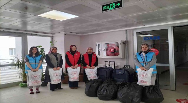Öğrencilerden ihtiyaç sahiplerine kıyafet yardımı