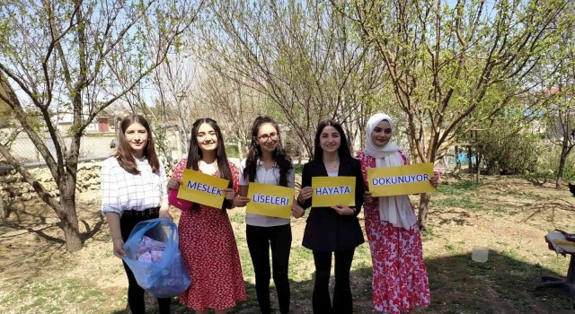 Öğrencilerin yaptığı oyuncaklar, çocukların bayram hediyesi oldu