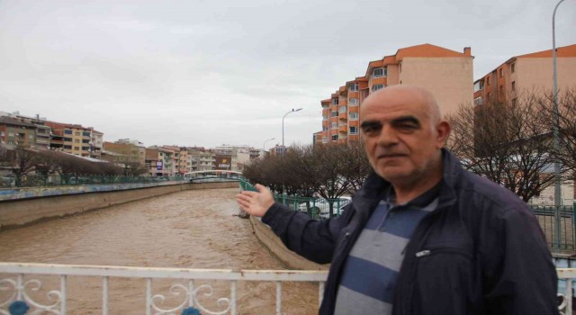 Oltu Çayının debisi yükselmeye başladı