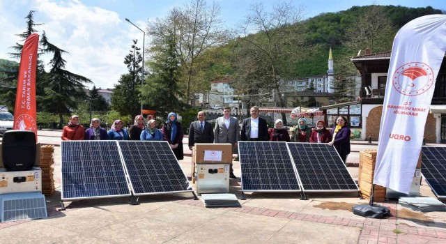 Orduda kadın arıcılara ‘arı sütü üretimi için ekipman desteği sağlandı