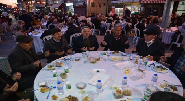 Orhanelinde iftar buluşması