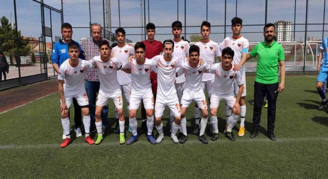 OSB Teknik Koleji Antrenörü Serkan Karakuş: